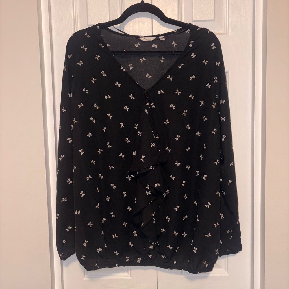 Thyme Maternity Back Women's Nursing Blouse w/Bowtie pattern - hidden zipper
